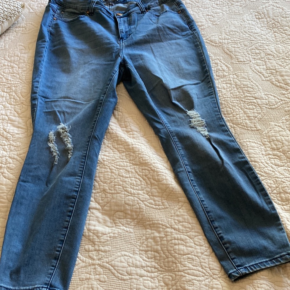 RWN by Rawan curvy skinny distressed size 16 jeans